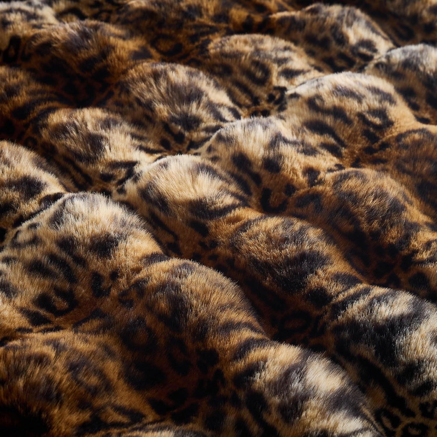 Leopard Throw Blanket 50''X60'', 750 GSM Double Sided Faux Fur Blankets and Throws for Bed Sofa Travel and Camping, Super Soft Cozy Fluffy Plush Blanket, Cheetah Print Blankets for All Seasons