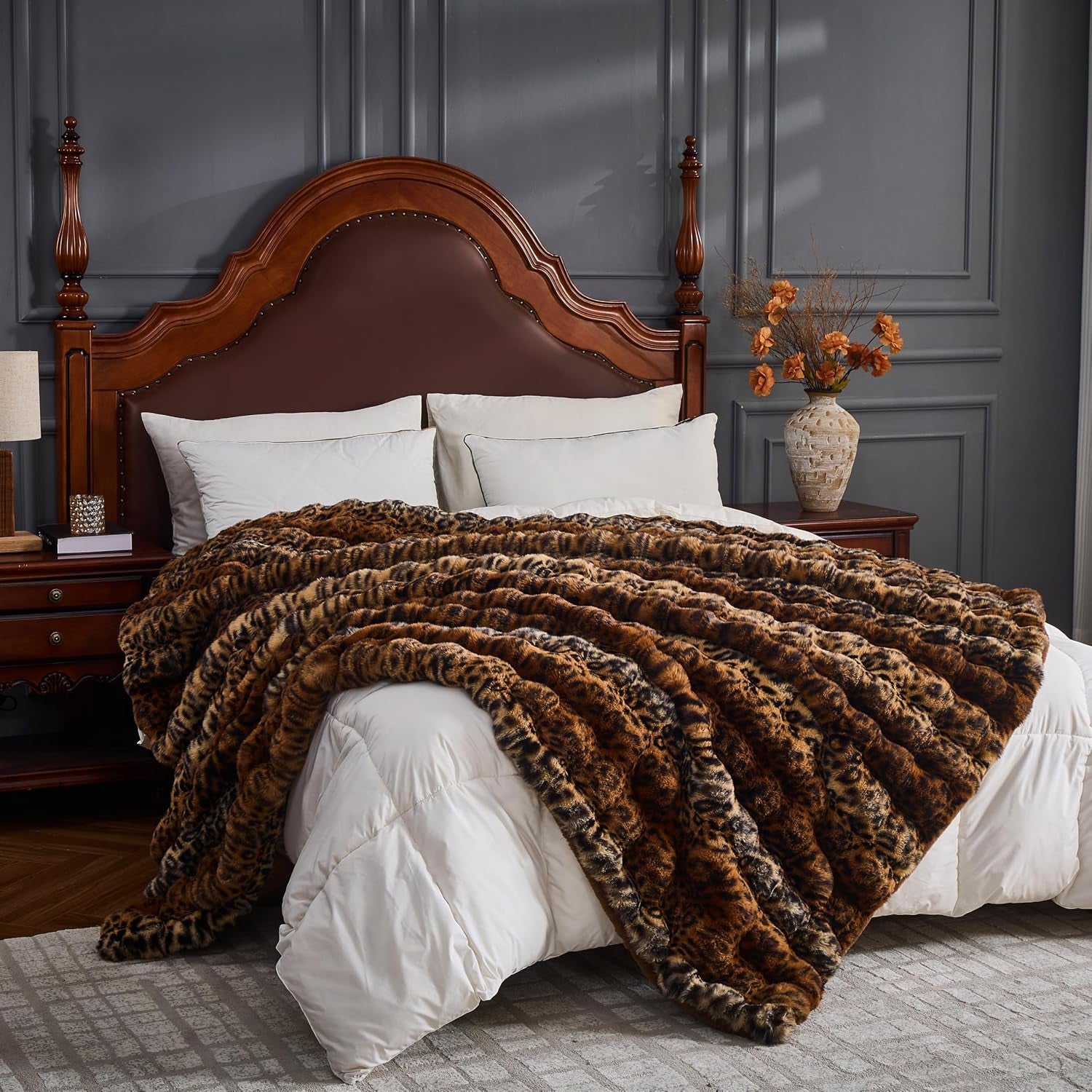 Leopard Throw Blanket 50''X60'', 750 GSM Double Sided Faux Fur Blankets and Throws for Bed Sofa Travel and Camping, Super Soft Cozy Fluffy Plush Blanket, Cheetah Print Blankets for All Seasons