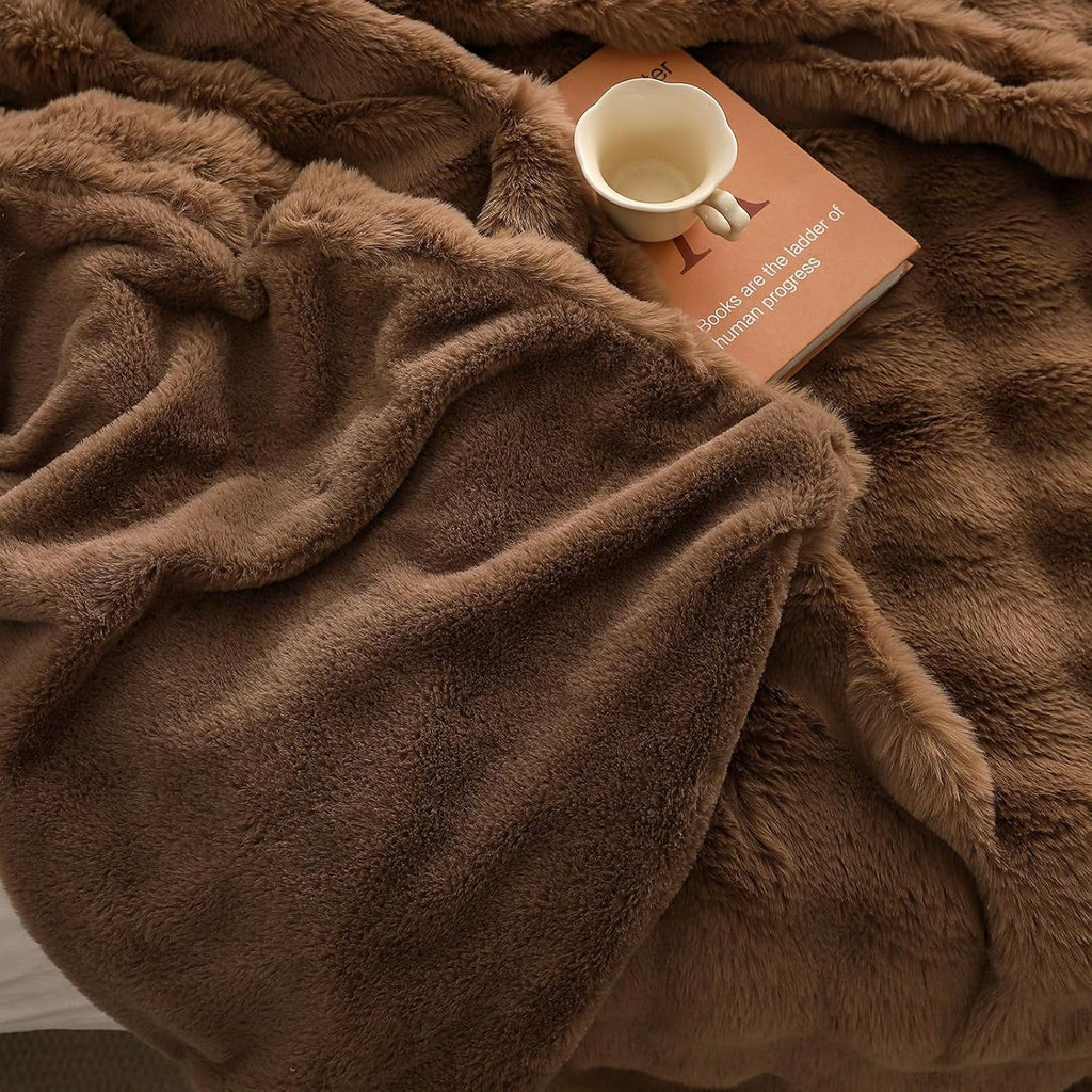 Leopard Throw Blanket 50''X60'', 750 GSM Double Sided Faux Fur Blankets and Throws for Bed Sofa Travel and Camping, Super Soft Cozy Fluffy Plush Blanket, Cheetah Print Blankets for All Seasons