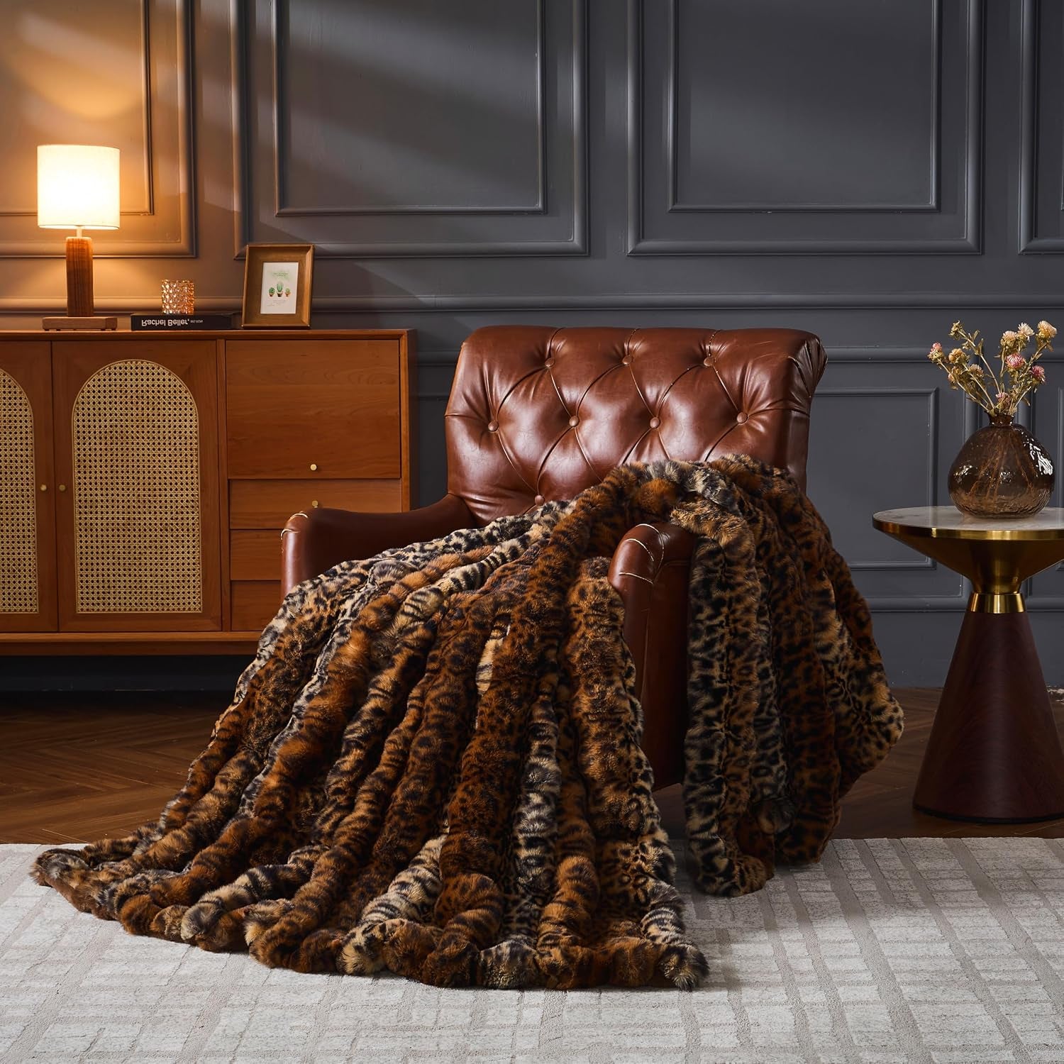 Leopard Throw Blanket 50''X60'', 750 GSM Double Sided Faux Fur Blankets and Throws for Bed Sofa Travel and Camping, Super Soft Cozy Fluffy Plush Blanket, Cheetah Print Blankets for All Seasons