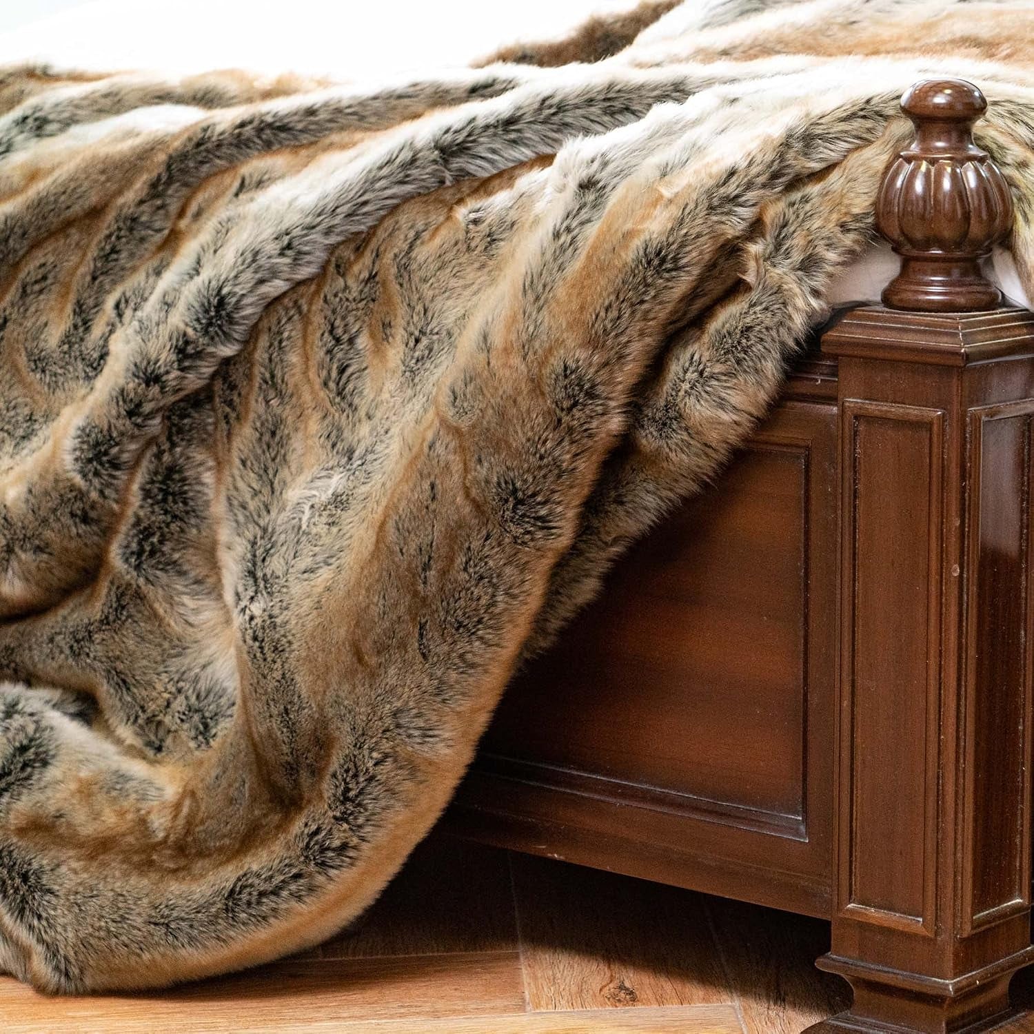 BATTILO Luxury Brown Faux Fur Throw Blanket for Couch,50"X60", Shaggy | Super Thick Warm Elegant Cozy Plush Furry Fuzzy Fluffy Faux Fur Blankets for Bed, Sofa, Living Room, Home Decor