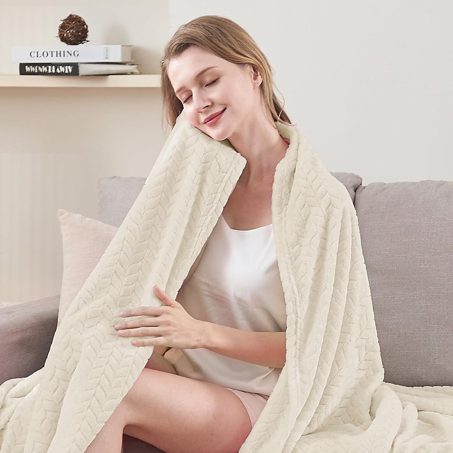 Fleece Twin Blanket for Bed Cream White Throw Blanket for Couch Super Soft Cozy Warm Blankets and Throws Lightweight Fuzzy Large Blanket for Sofa Bed Office,50X60 Inches