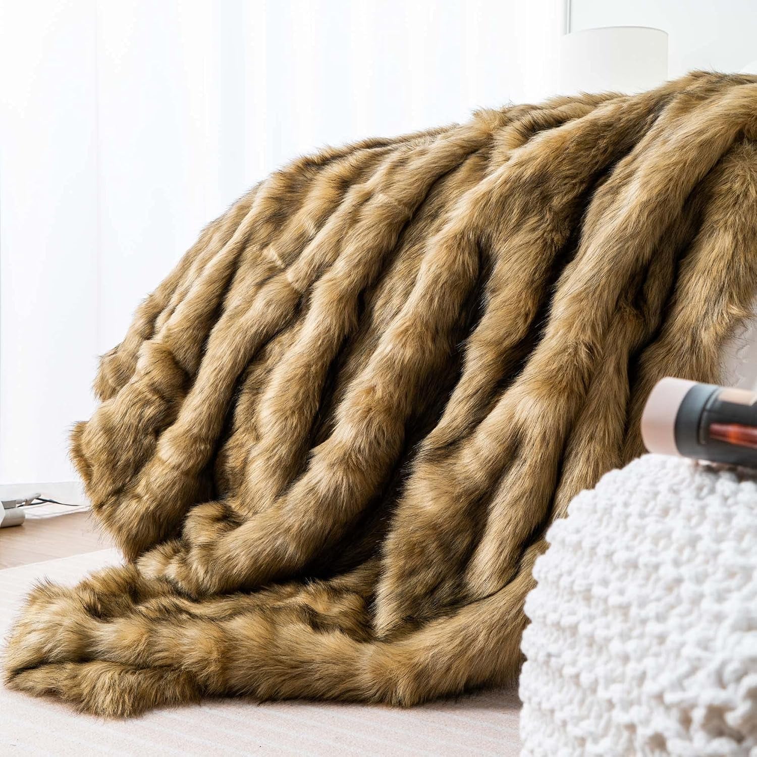 BATTILO Golden Faux Fur Throw Blanket for Couch, 50"X60", Thick Warm | Luxury Soft Cozy Plush Elegant Furry Fluffy Faux Fur Blanket for Bed, Sofa, Living Room, Long Pile with Black Tips