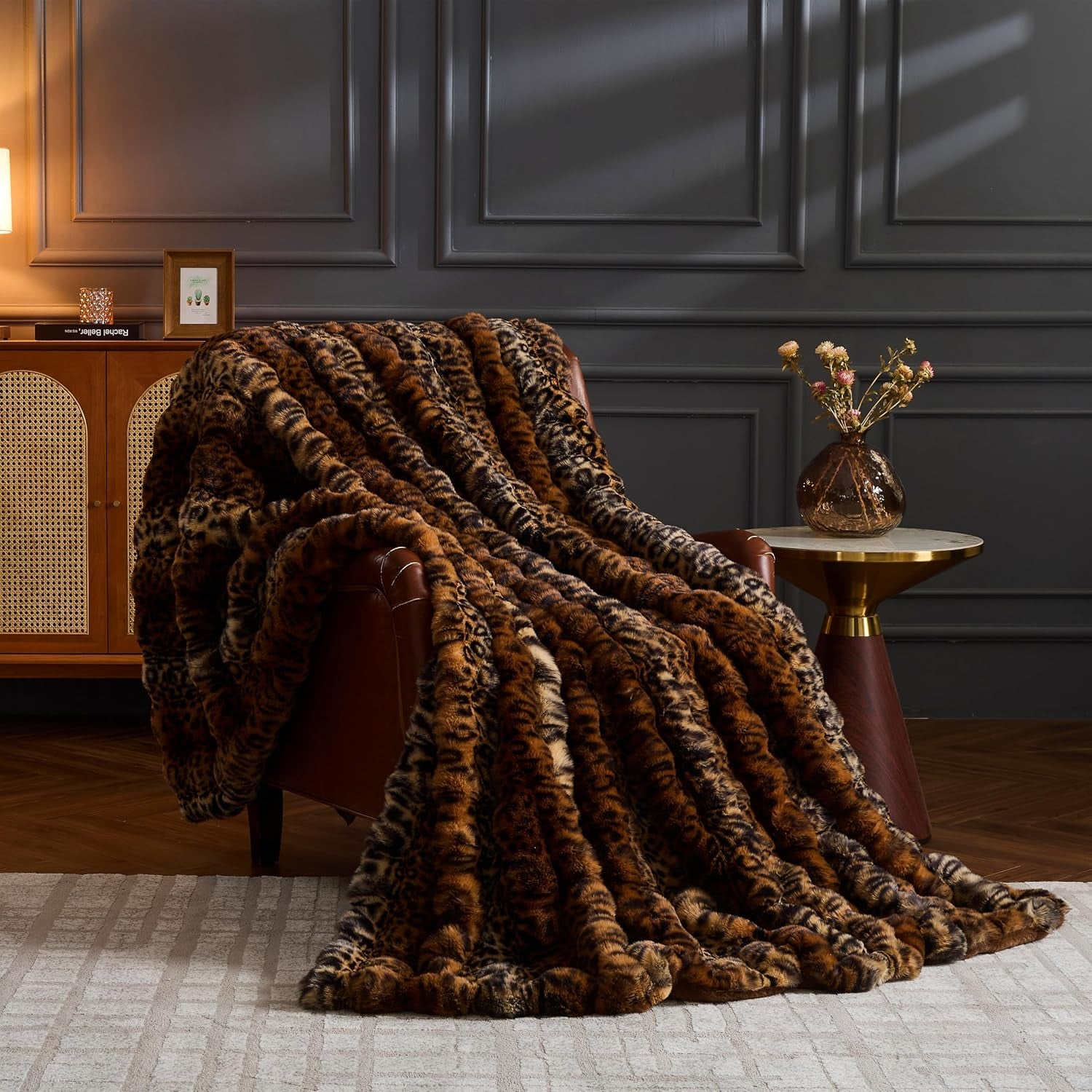 Leopard Throw Blanket 50''X60'', 750 GSM Double Sided Faux Fur Blankets and Throws for Bed Sofa Travel and Camping, Super Soft Cozy Fluffy Plush Blanket, Cheetah Print Blankets for All Seasons